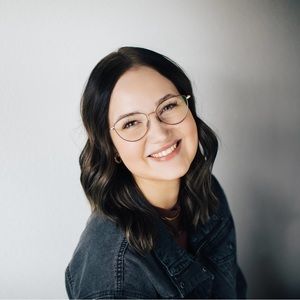 Meet your Posher, Kendra